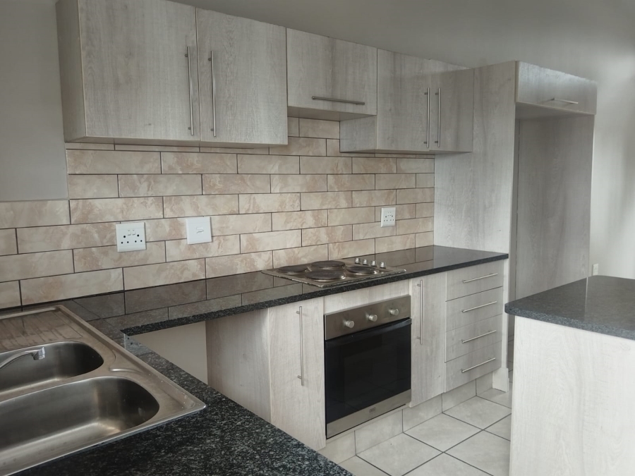 2 Bedroom Property for Sale in Waterval East North West